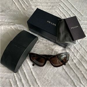 Prada sunglasses 🤍